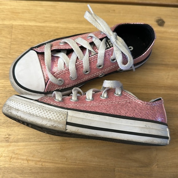 CONVERSE ⭐️sneakers - Picture 7 of 7